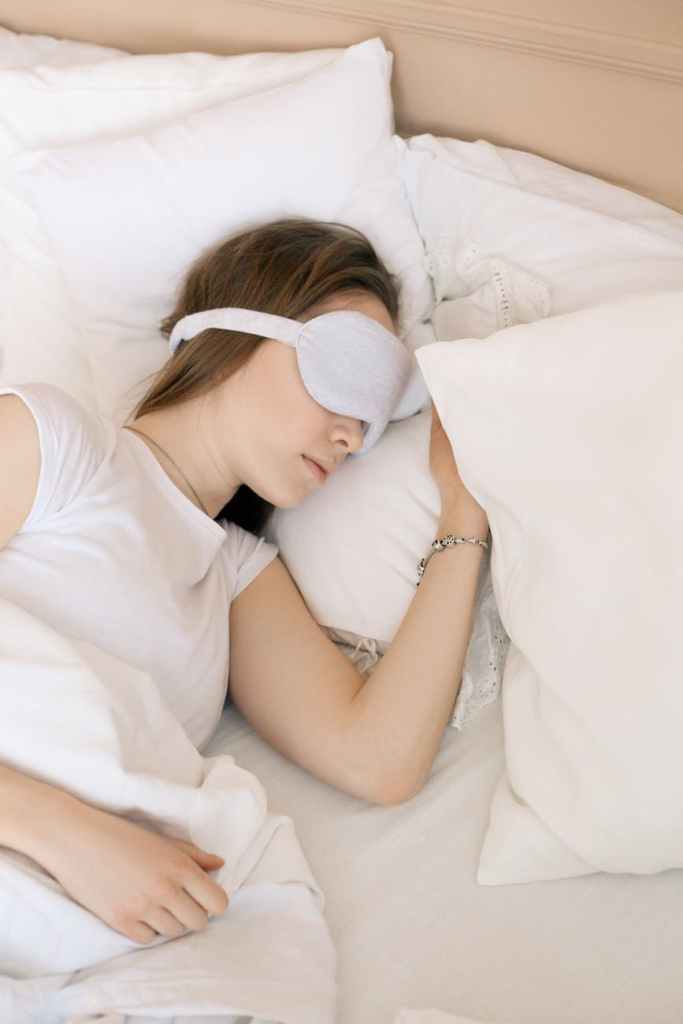 Riposo Rigenerante: L’Importanza del Sonno e il Ruolo Cruciale di Materassi e Topper